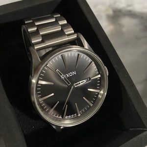 Nixon watch